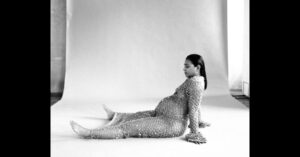 Article on controversy about Radhika Apte's motherhood