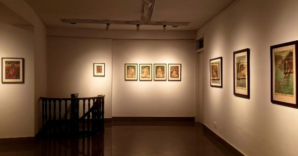 Review of Sanjeet Chowdhury's Exhibition 'From Prayer Room to Parlours' by Arpan Ghosh.